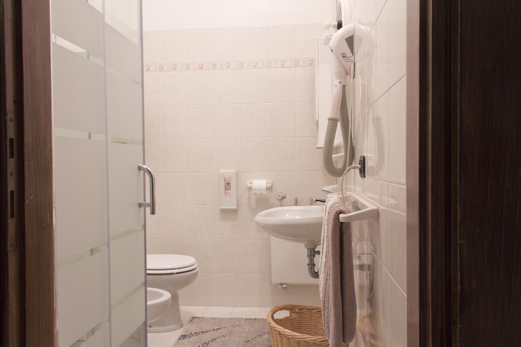 Guest House Villa De Ros Salo Room photo